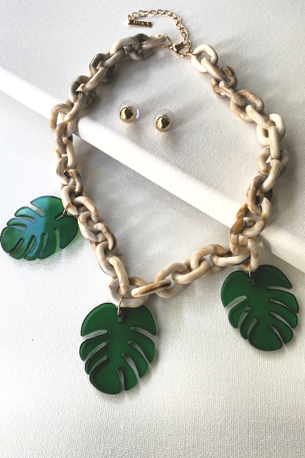 Green Monstera Charm Necklace Set